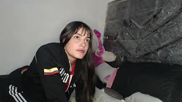 skinny sweet2411 online show from February 19, 4:56 am