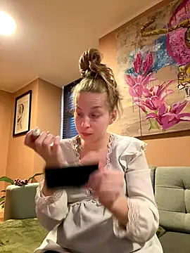 Hr Fru Olsen online show from November 4, 10:53 am