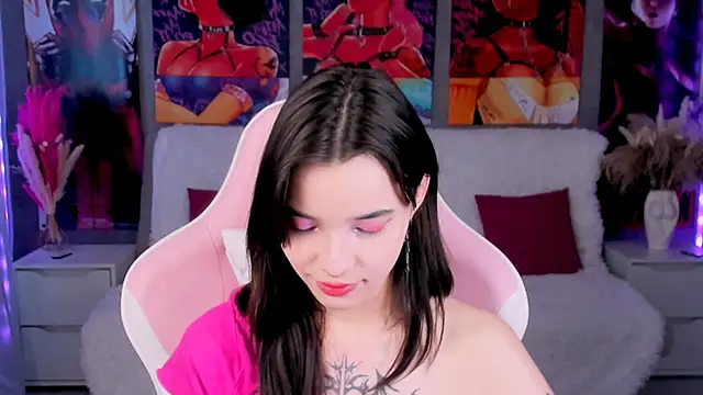 as1an girlfriend online show from February 13, 7:32 am