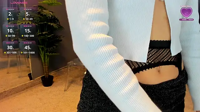 LaurynCopper online show from November 15, 7:42 am