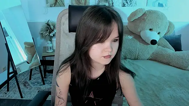 Elainebeness online show from March 25, 10:56 pm