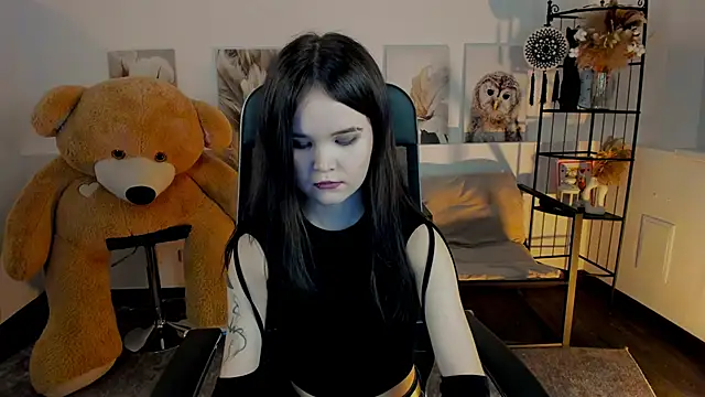 Elainebeness online show from November 26, 5:36 pm