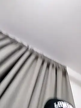 fofinhaa12 online show from January 8, 2:37 am