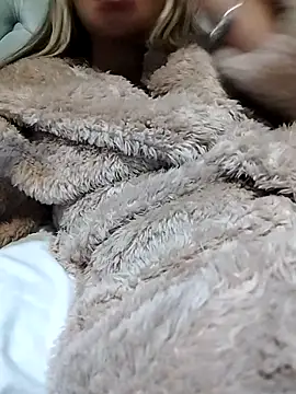 fofinhaa12 online show from November 9, 2:13 pm