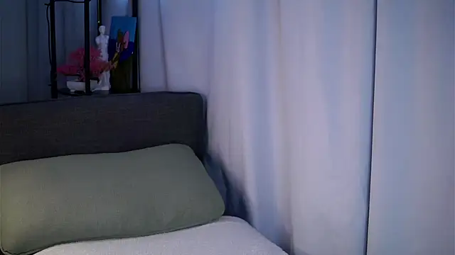 VeronaAppleberry online show from April 14, 2:22 am