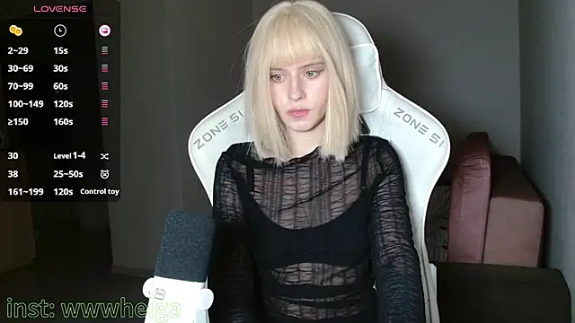 LizaKisses online show from November 14, 4:07 pm