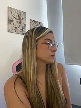 Issabela G1 online show from April 16, 6:07 pm