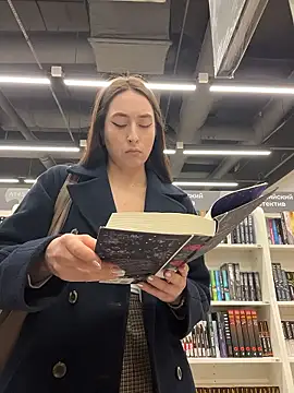 Holly Play online show from January 17, 12:23 pm