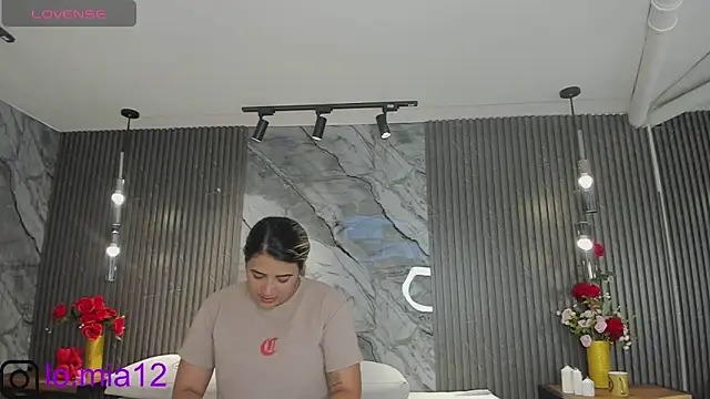 julietha taylor online show from March 30, 3:06 am