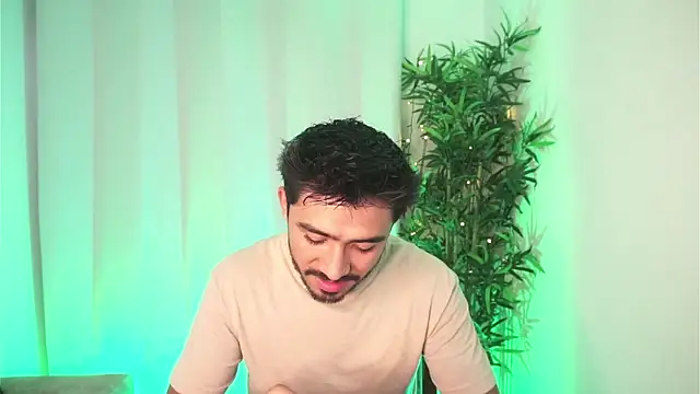 dam0n fr0st online show from April 10, 9:32 pm