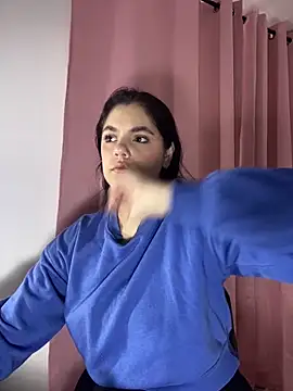 kimberlyhills1 online show from February 19, 4:39 pm