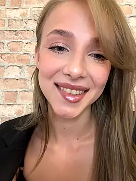 Snapshot of CaseyStar chatting on October 24, 2:13 pm CaseyStar online show from October 24, 2:13 pm