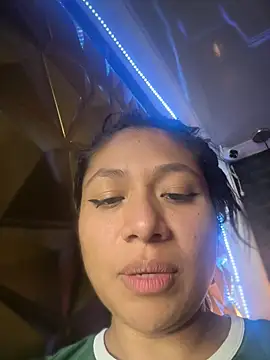 Im Little online show from January 17, 2:41 am