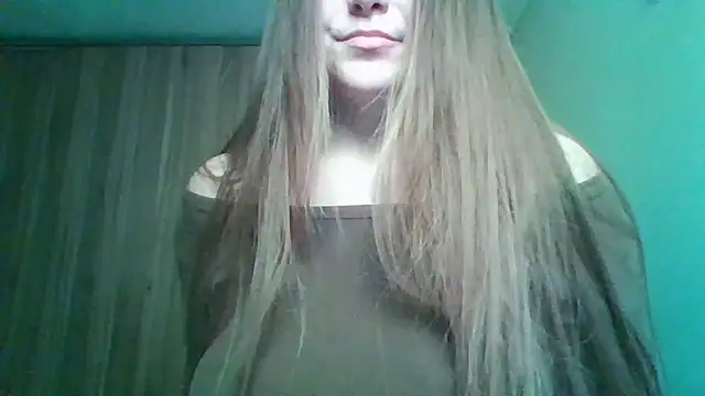 Evasapples online show from March 22, 10:05 pm