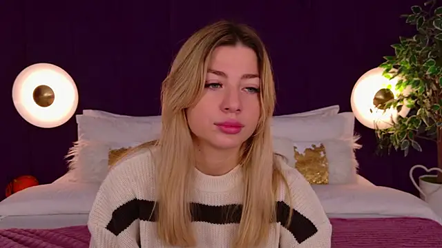 HelenaMorgan online show from October 24, 3:13 am