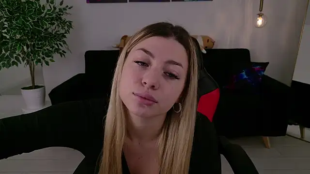 Snapshot of HelenaMorgan chatting on September 9, 3:06 am HelenaMorgan online show from September 9, 3:06 am