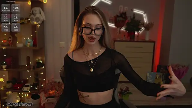 ManiFreyja online show from December 22, 9:29 pm