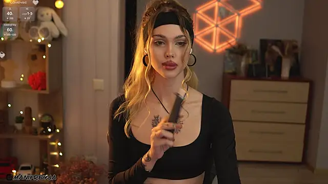 ManiFreyja online show from October 22, 7:41 pm