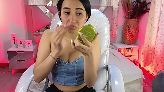 Mia Fischer online show from March 3, 11:49 am