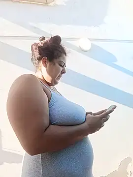kittymorenita26 online show from August 7, 8:32 am