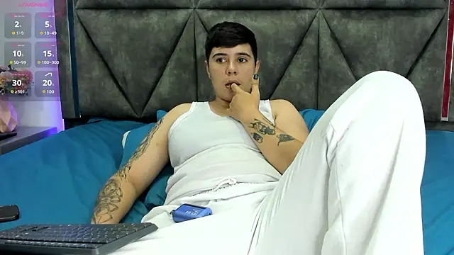 AbbySmiitth  online show from March 18, 10:37 pm