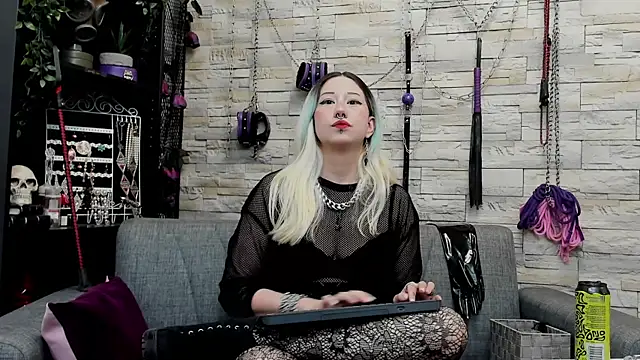 CruelMistress online show from April 4, 1:04 am