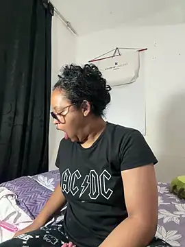 angela angels  online show from April 9, 10:42 am