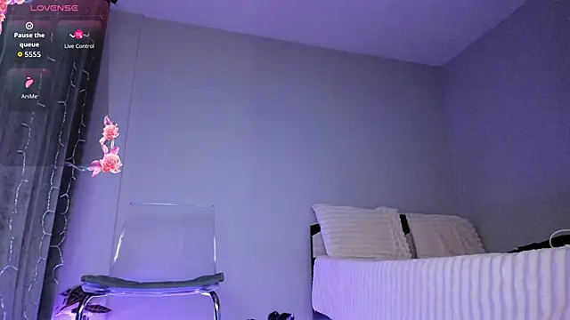 kyliejo18 online show from January 17, 4:09 am