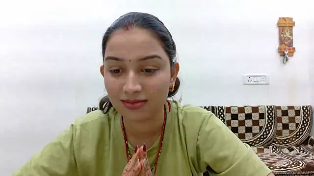 Aleena Rai online show from October 15, 7:49 pm