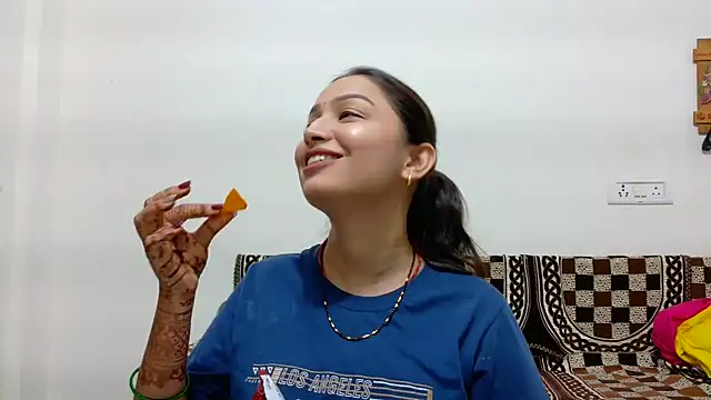 Aleena Rai online show from October 14, 7:27 pm