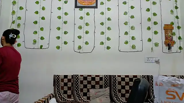 Aleena Rai online show from October 19, 7:49 pm