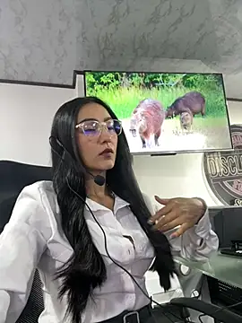 Amy Kiitty  online show from April 9, 1:05 pm