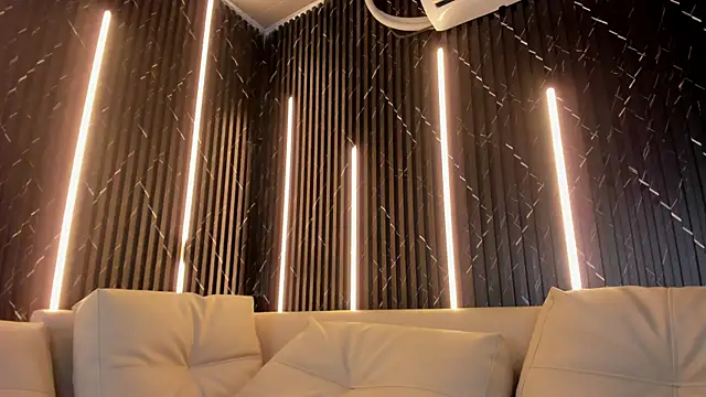 KarinaSimonz online show from April 1, 3:07 am