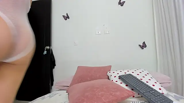 sweet amalia4 online show from April 18, 12:46 am