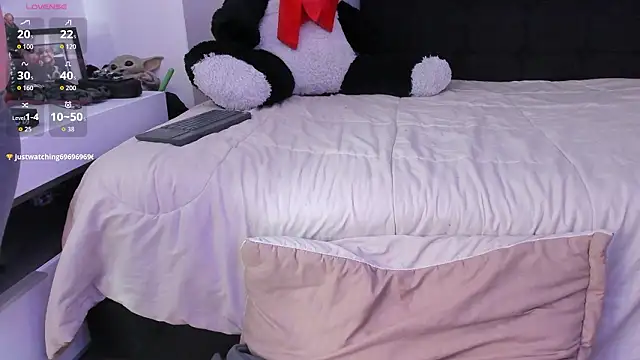 Carlasxdreams online show from March 18, 5:45 am