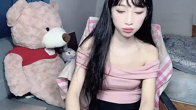 Lili-2 online show from September 27, 8:05 pm