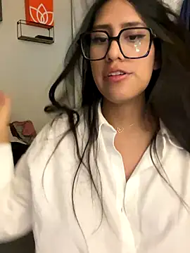 AleFantasy0001 online show from October 28, 5:02 am