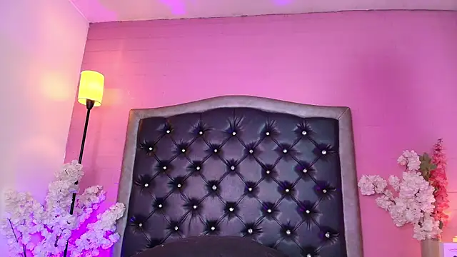 Triipsy online show from November 20, 7:37 pm