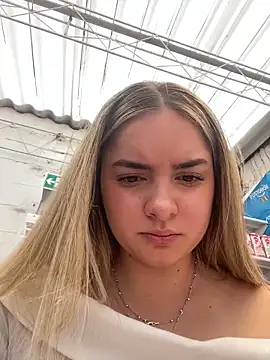 imlindapink online show from February 4, 4:21 pm