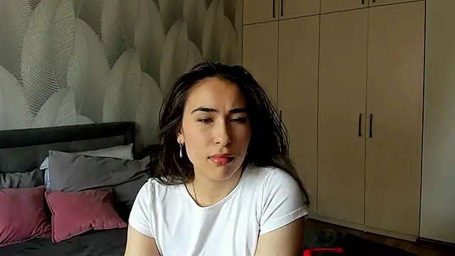 Bambiii bby online show from June 15, 6:24 am