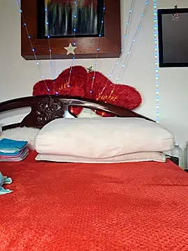 megan-fox12 online show from April 11, 3:16 pm