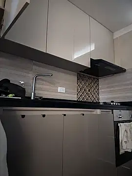 tuckersabrina online show from January 17, 1:07 pm