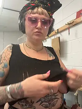 Babette xox online show from March 18, 7:46 am