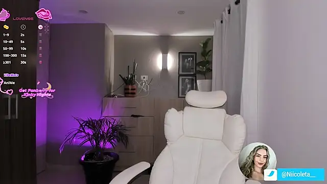 Niicoleta online show from April 15, 4:35 am