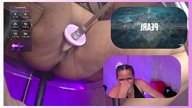 MhiaRey online show from June 4, 2:43 pm