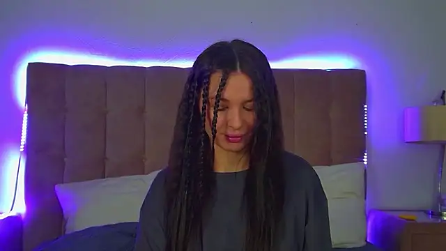 AlexandraBloom online show from November 29, 2:15 am