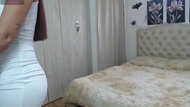 conni f00x online show from October 30, 7:15 pm