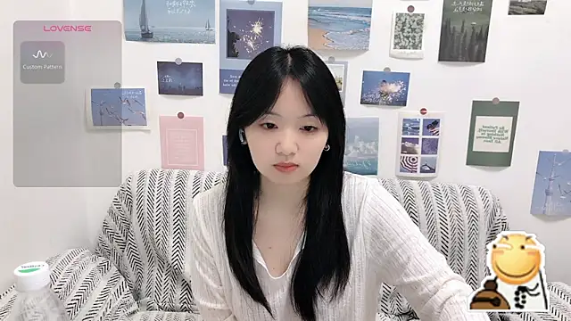 Snapshot of LiLiYbaby chatting on September 30, 6:52 am LiLiYbaby online show from September 30, 6:52 am