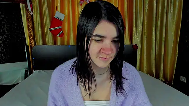  Polly Love  online show from February 4, 8:06 am