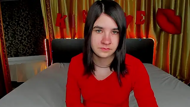  Polly Love  online show from March 2, 7:15 am